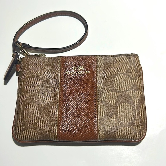 Coach Women’s Wristlet Medium Wrist Purse Bag 2 Inside Pockets - Picture 3 of 6